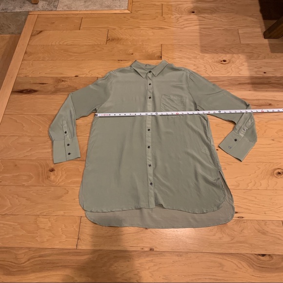 Banana Republic 100% silk button up blouse xl - Picture 6 of 8